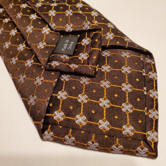 Neiman Marcus Necktie Brown Geometric Silk Neck Tie - Picture 4 of 5